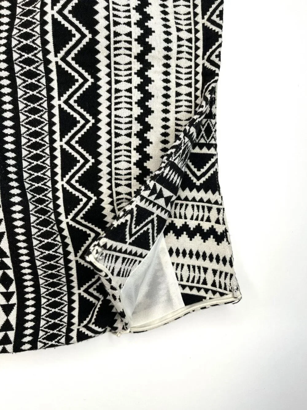 FOREVER 21 Black/Tan Geometric Print ~ MINI SKIRT ~ Size Small